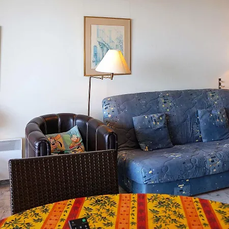 Three-bedroom Holiday In Jerup 6 Nice